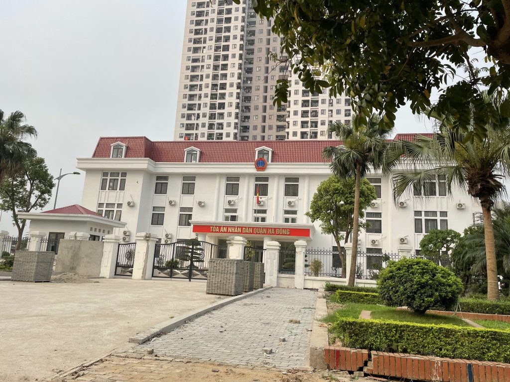 Tòa án quận Hà Đông