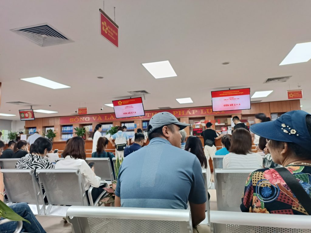 Bộ phận 1 cửa UBND quận Long Biên